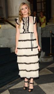 Peyton List feet photo thumbnail