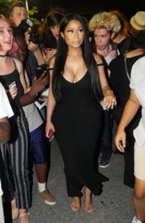 Nicki Minaj feet photo thumbnail