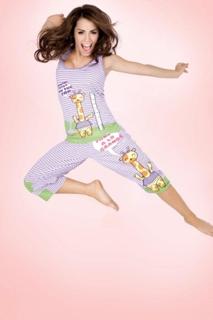 Lali Espósito feet photo 1