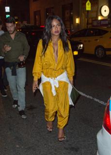 Christina Milian feet photo thumbnail