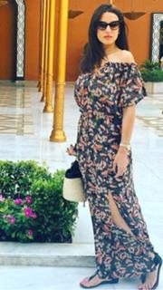 Dorra Zarrouk feet photo thumbnail