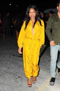 Christina Milian feet photo thumbnail