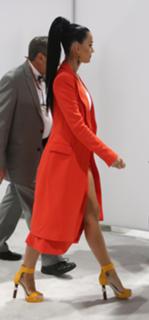 Katy Perry feet photo thumbnail