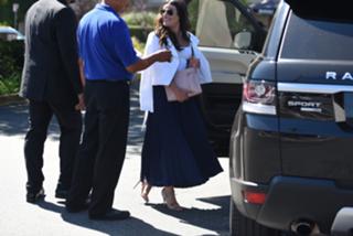 Lea Michele feet photo thumbnail
