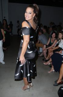 Ashley Graham feet photo thumbnail