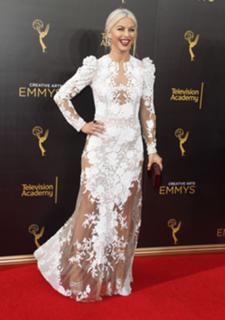 Julianne Hough feet photo thumbnail