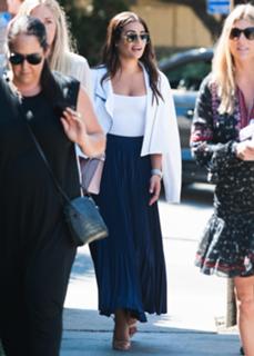 Lea Michele feet photo thumbnail