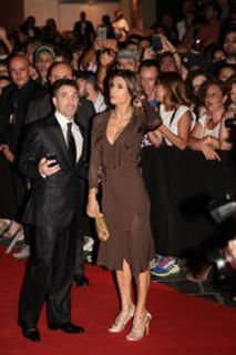 Elisabetta Canalis feet photo thumbnail