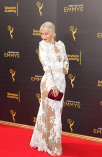 Julianne Hough feet photo thumbnail