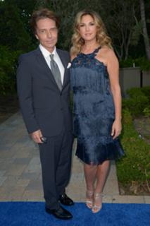 Daisy Fuentes feet photo thumbnail