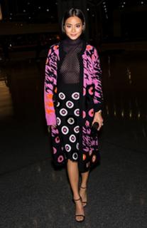 Jamie Chung feet photo thumbnail