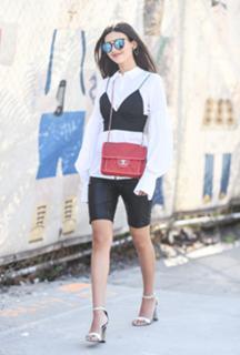 Victoria Justice feet photo thumbnail