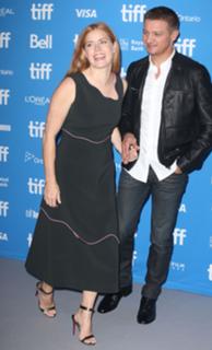 Amy Adams feet photo thumbnail