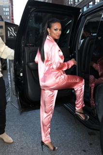 Karrueche Tran feet photo thumbnail