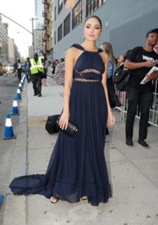 Olivia Culpo feet photo thumbnail