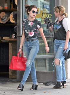 Lucy Hale feet photo thumbnail
