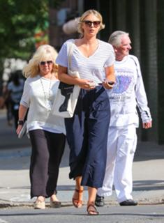 Maria Sharapova feet photo thumbnail