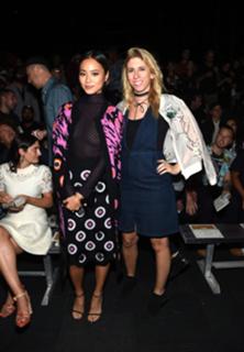 Jamie Chung feet photo thumbnail