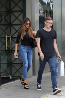 Sofía Vergara feet photo thumbnail