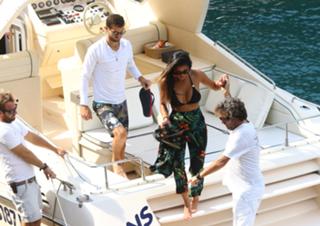 Nicole Scherzinger feet photo thumbnail