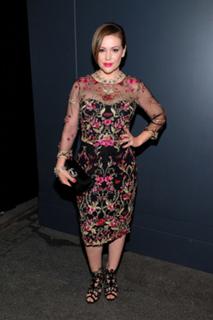 Alyssa Milano feet photo thumbnail