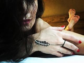 Franciely Freduzeski feet photo thumbnail
