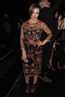 Alyssa Milano feet photo thumbnail