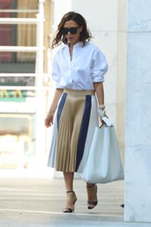Victoria Beckham feet photo thumbnail