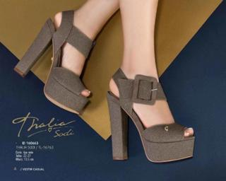 Thalía feet photo thumbnail