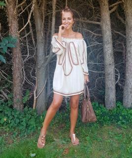 Paula Echevarría feet photo thumbnail