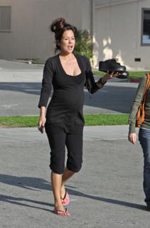 Brooke Burke feet photo thumbnail