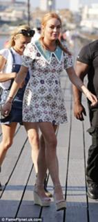 Lindsay Lohan feet photo thumbnail