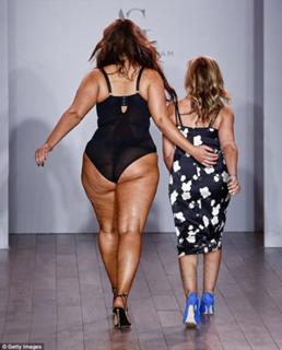 Ashley Graham feet photo thumbnail