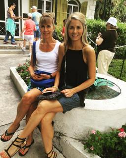 Laura Rutledge feet photo 4