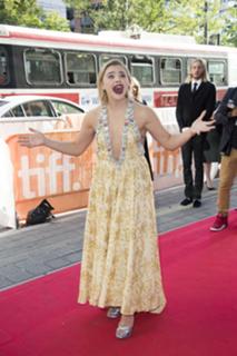 Chloë Grace Moretz feet photo thumbnail