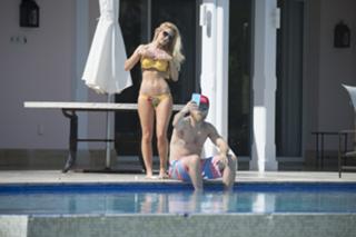 Heidi Montag feet photo thumbnail