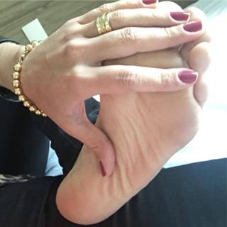 Franciely Freduzeski feet photo thumbnail