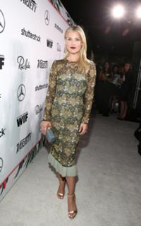 Ali Larter feet photo thumbnail
