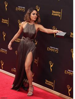 Vanessa Hudgens feet photo thumbnail