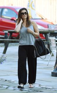 Kym Marsh feet photo thumbnail