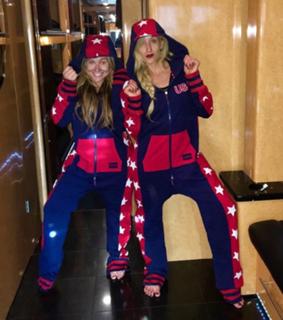 Nastia Liukin feet photo thumbnail