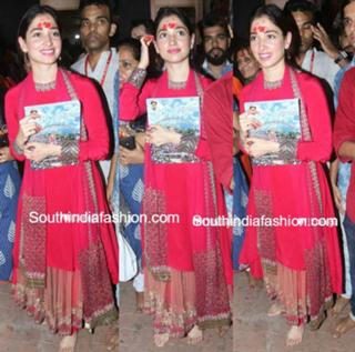 Tamannaah Bhatia feet photo thumbnail