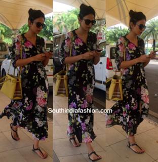 Rakul Preet Singh feet photo thumbnail
