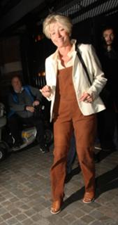 Emma Thompson feet photo thumbnail