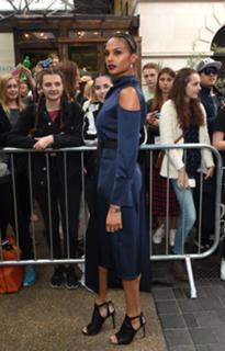 Alesha Dixon feet photo thumbnail