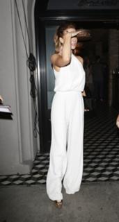 Kate Beckinsale feet photo thumbnail