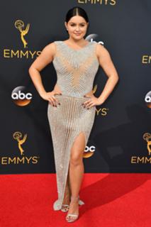 Ariel Winter feet photo thumbnail