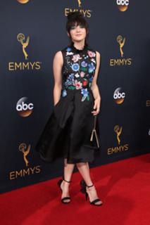 Maisie Williams feet photo thumbnail
