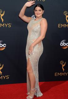 Ariel Winter feet photo thumbnail