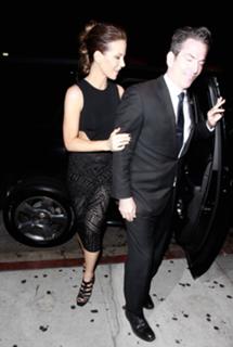 Kate Beckinsale feet photo thumbnail